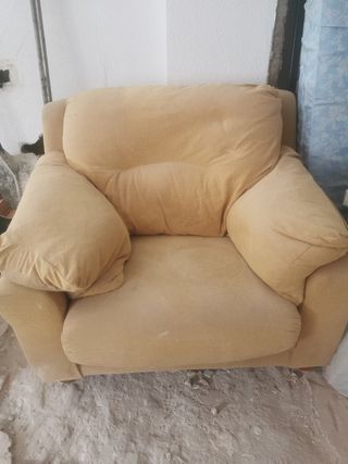 Sillón beige cómodo (tengo 2)