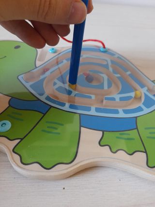 Gioco tartaruga con biglie e penna magnetica