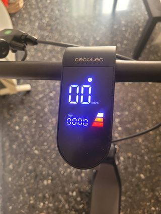 Patinete eléctrico Cecotec Bongo Nuevo.