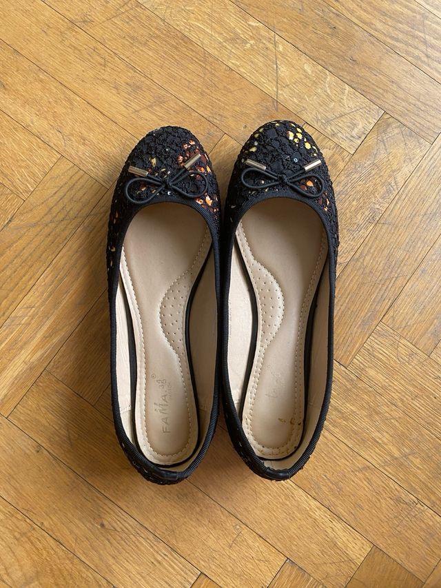 Manoletinas negras multicolor 41