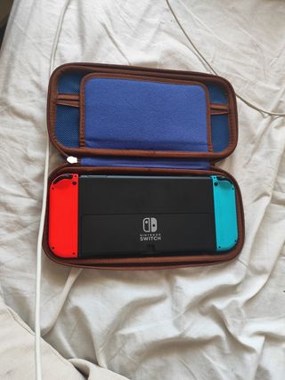 Nintendo Switch OLED - Azul/Rojo