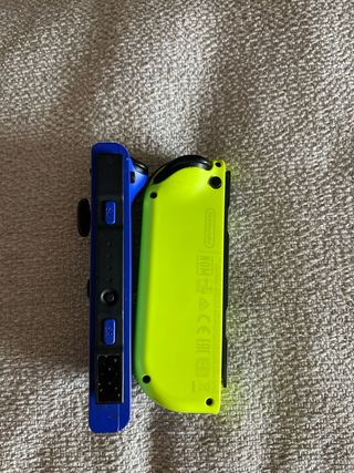 Mandos Nintendo Switch - Azul y Amarillo