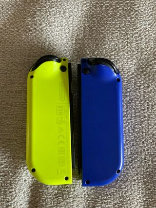 Mandos Nintendo Switch - Azul y Amarillo
