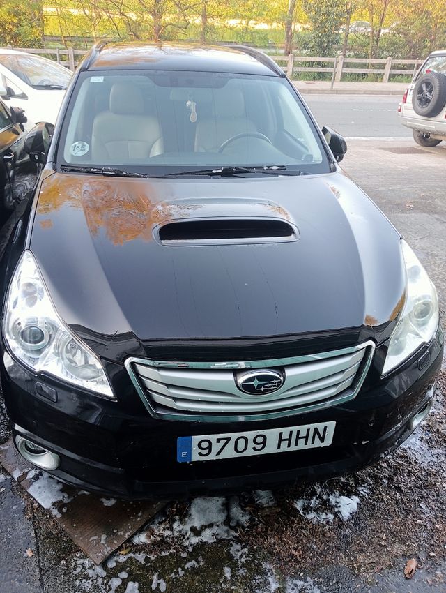 Subaru Outback 2011 averíado.