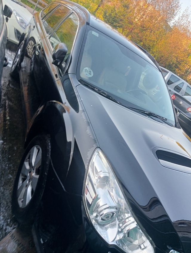 Subaru Outback 2011 averíado.