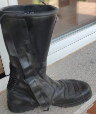 Botas moto piel - usadas