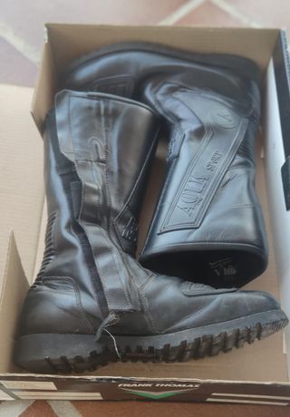 Botas moto piel - usadas