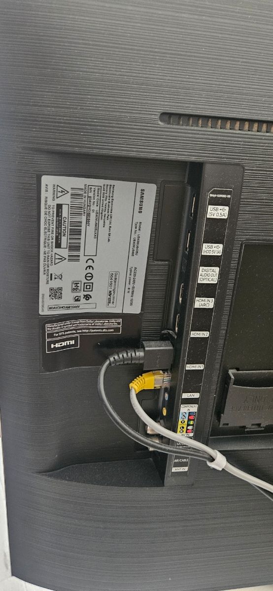 TV SAMSUNG 40" UHD Smart TV