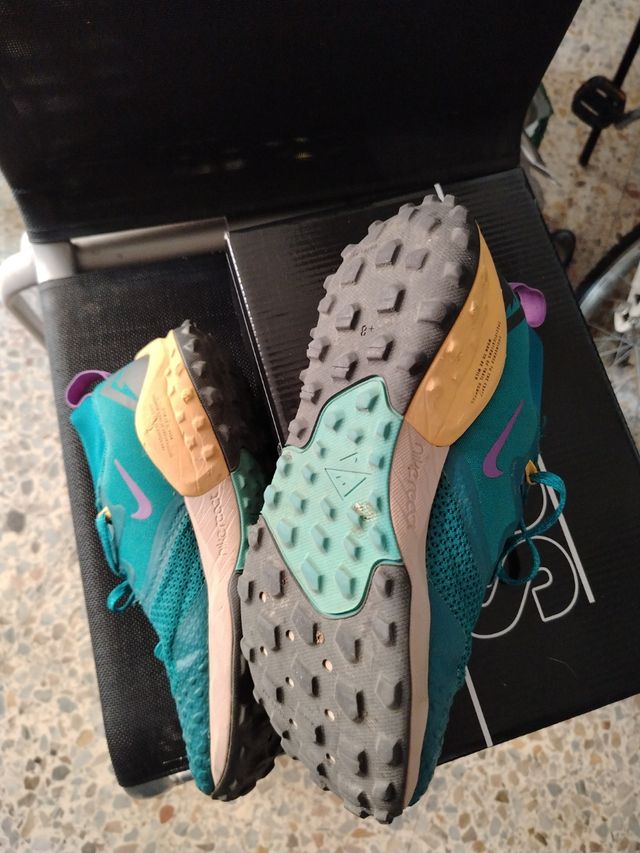 Zapatillas Nike Trail - Teal/Morado