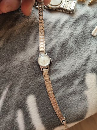 Reloj Mortima mujer vintage. Funciona con el pulso