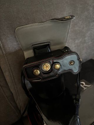 Custodia Canon EOS R50/R100