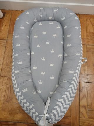Nido de bebé reversible gris