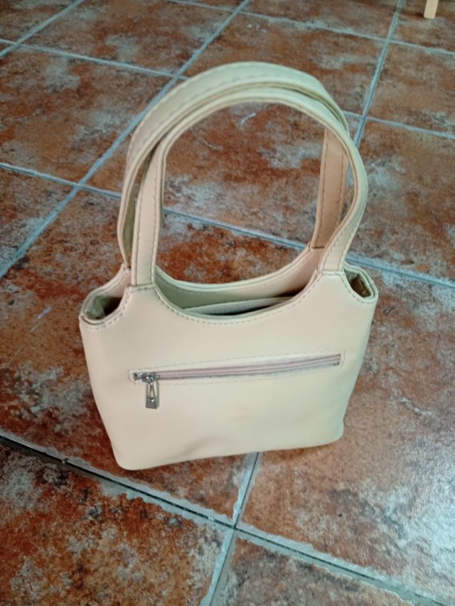 Bolso beige pequeño polipiel