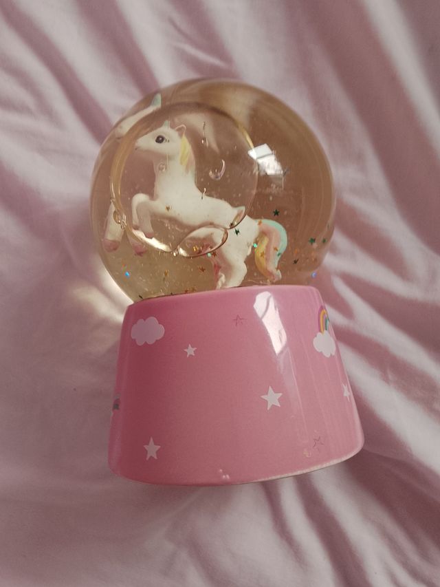 Esfera de nieve unicornio,
