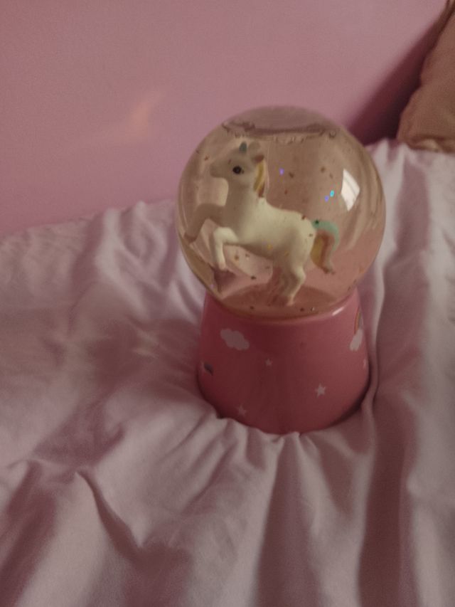 Esfera de nieve unicornio,
