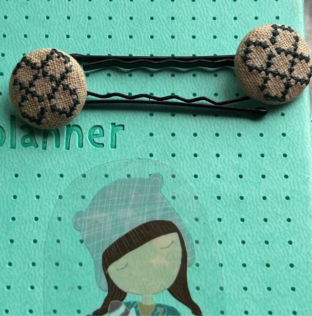 horquillas lunares de boton y de cristal