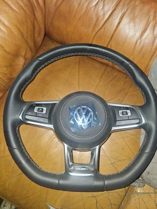 Volante VW Golf R 7.5 cuero.