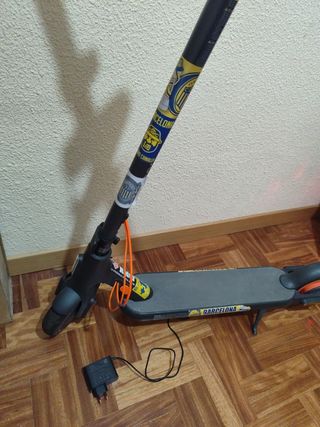 Patinete Xiaomi: ¡Como nuevo! Venta en persona.