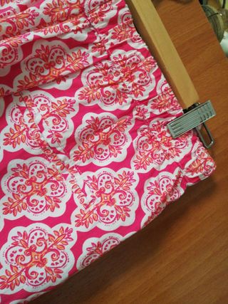 Top tirantes estampado floral i pantalón fluido 