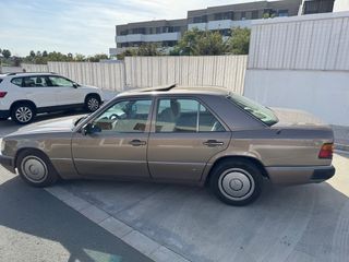 Mercedes-Benz 250D 1992