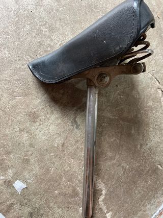 Sillín bici antiguo con muelles