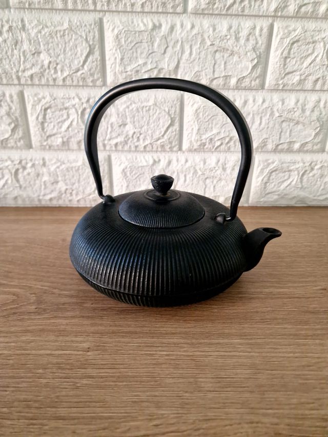 Teiera Giapponese autentica nera ghisa IDEA REGAL0