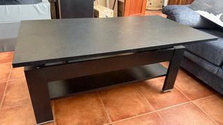 Mesa centro elevable - madera oscura