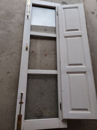 Ventana madera con cuarterones- 3 paneles y 2 hoja