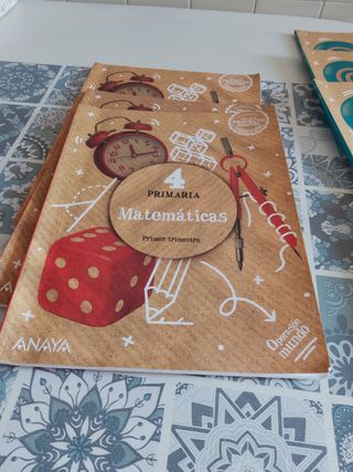 Libros 4 Primaria: Lengua, Mate, Natu e Soci