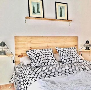 Cabecero + mesitas noche pino