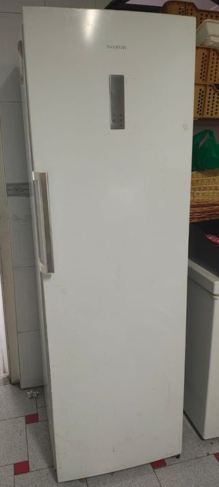 Nevera 2m, luz anti-escarcha