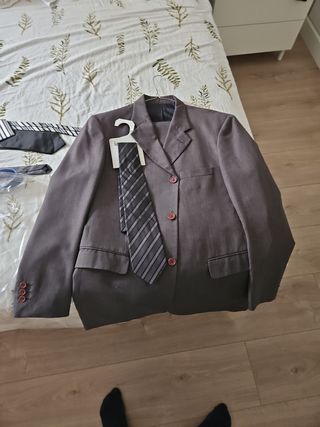 Traje Gris Oscuro - Boda