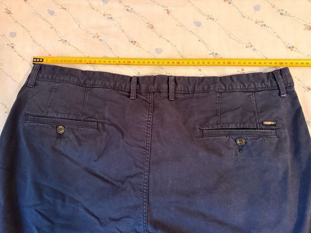 Pantalones chinos Cortefiel azul marino talla 50