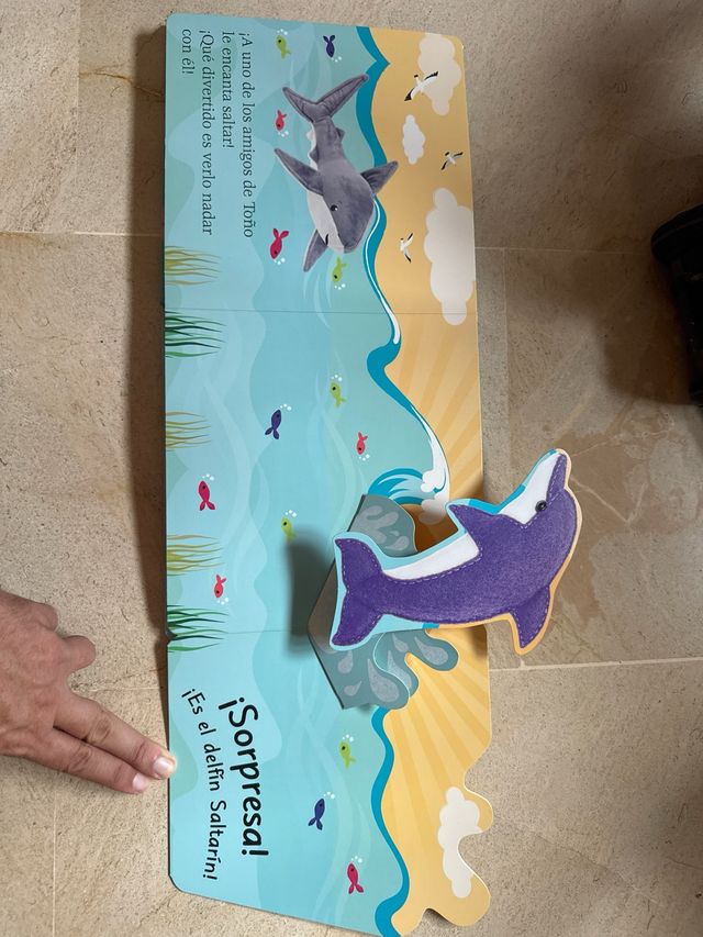 Pop-up. ¿Dónde está? ¡Splish, splash!