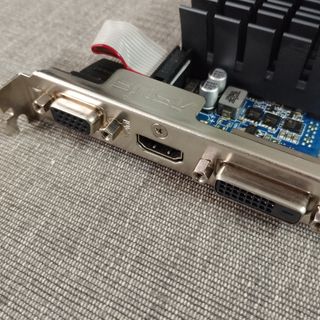 Gráfica ASUS GT710 2GB