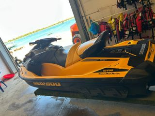 Moto de agua SeaDoo 230 del año 2022