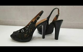 Zapatos negros de tacón