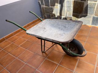 Carretilla metálica