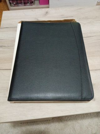 Carpeta portadocumentos negra