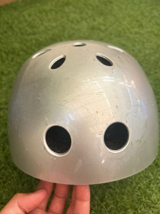 Casco patinaje - Gris