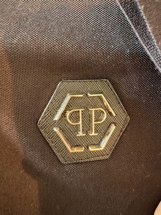 Polo negro hombre
