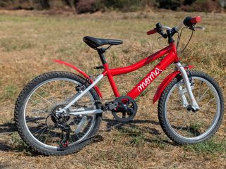 Bicicleta Moma bikes de 20" y 6 velocidades 