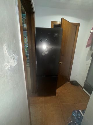 Nevera negra - 2 puertas