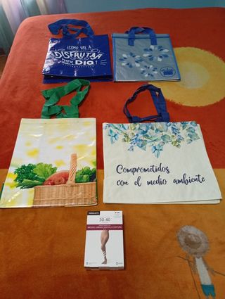 Medias Farmalastic + Bolsas - 4€ todo el lote.