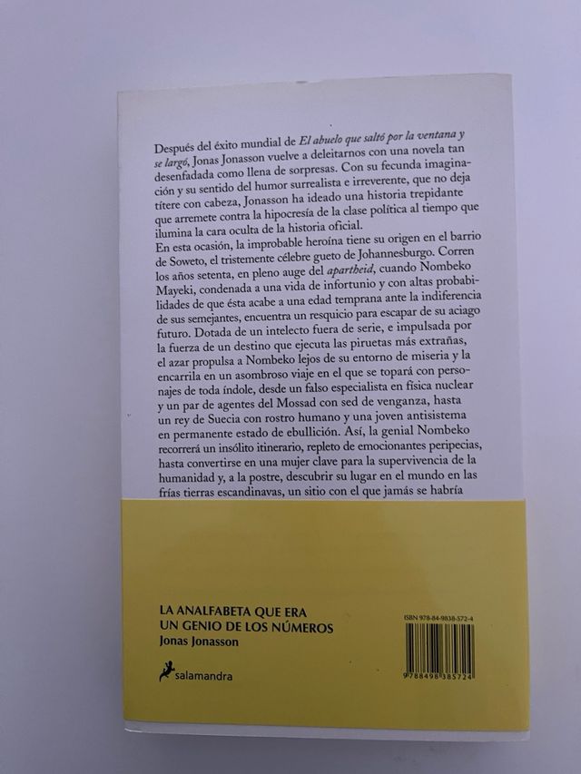 Narrativa: La analfabeta que era un genio de los..