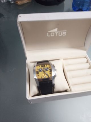 Reloj Lotus Cronografo Amarillo