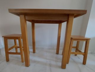 Tavoli in legno per bar