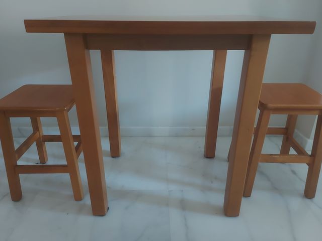 Tavoli in legno per bar