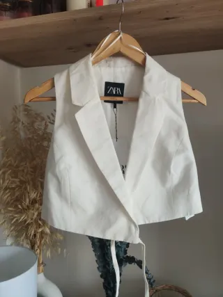 Chaleco traje Zara blanco lazada cruzado