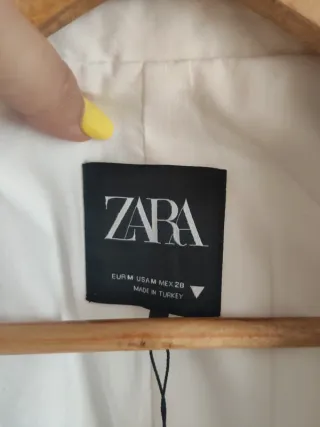 Chaleco traje Zara blanco lazada cruzado